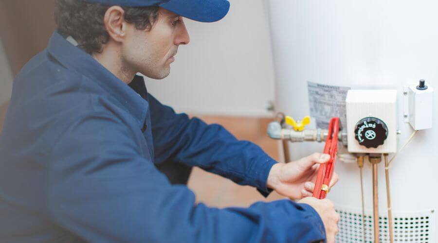 Expert burst pipe repair services in Sullivan City, TX
