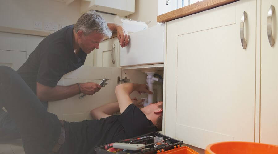 Professional burst pipe repair services in Sullivan City, TX